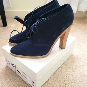 Balenciaga Pelle Cuoio Navy lace up bootie